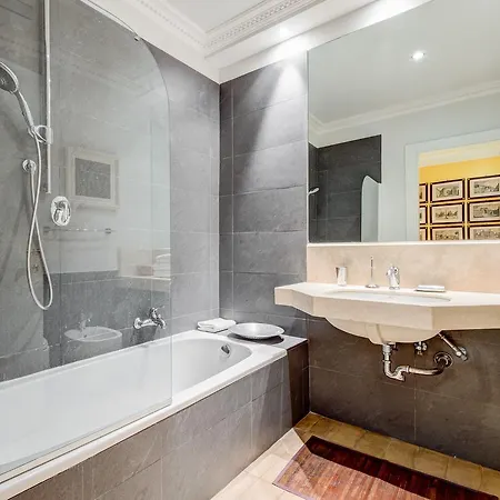 Rsh Augustus Luxury * Rom